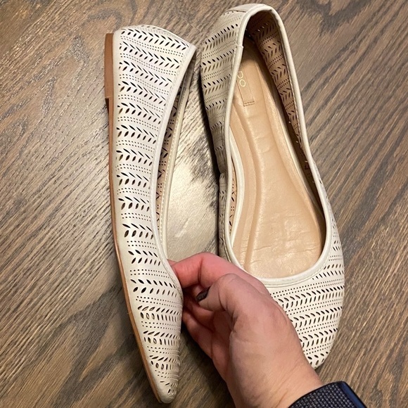 Legaeng Lazer Cut Leather flat - Picture 8 of 15